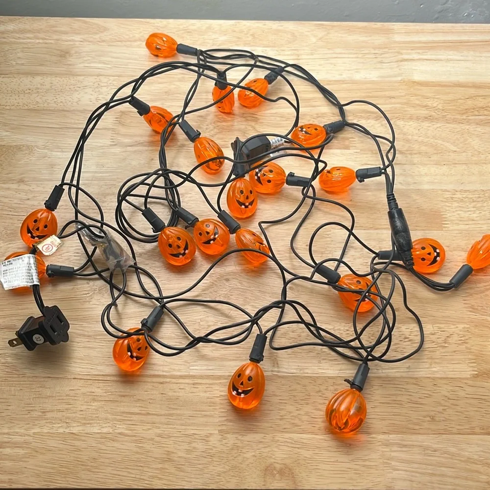 Vtg Halloween Pumpkin Jack-O-Lantern Lights Novelty 20 Light String Blow Mold